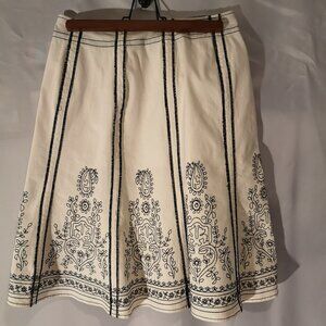 NWOT Motto Ladies Size 12 White with Black Pattern Jean Skirt